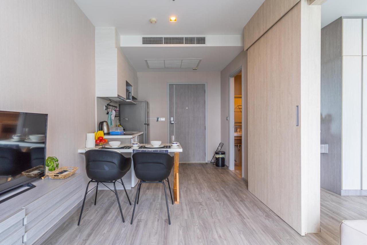 חוף ג'ומטיין Aeras Beachfront Condominium מראה חיצוני תמונה