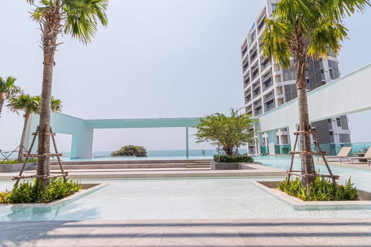 חוף ג'ומטיין Aeras Beachfront Condominium מראה חיצוני תמונה