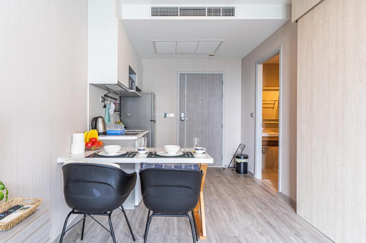 חוף ג'ומטיין Aeras Beachfront Condominium מראה חיצוני תמונה