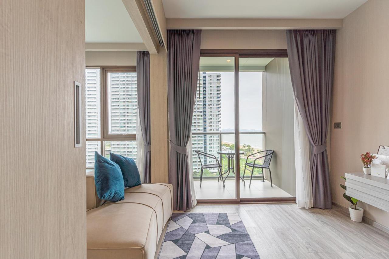 חוף ג'ומטיין Aeras Beachfront Condominium מראה חיצוני תמונה