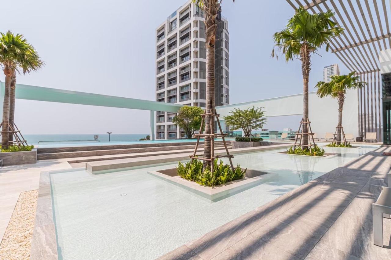 חוף ג'ומטיין Aeras Beachfront Condominium מראה חיצוני תמונה