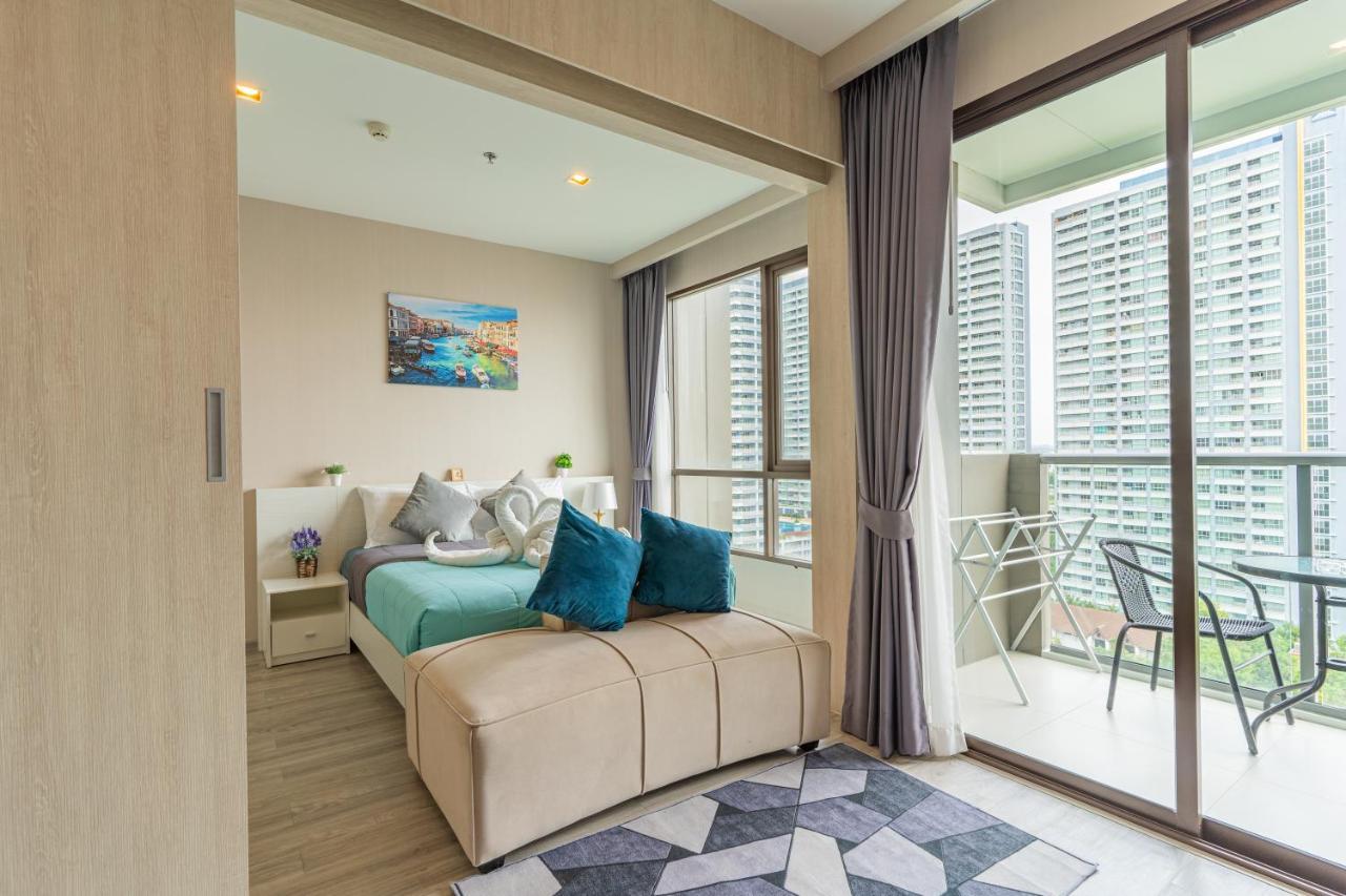 חוף ג'ומטיין Aeras Beachfront Condominium מראה חיצוני תמונה